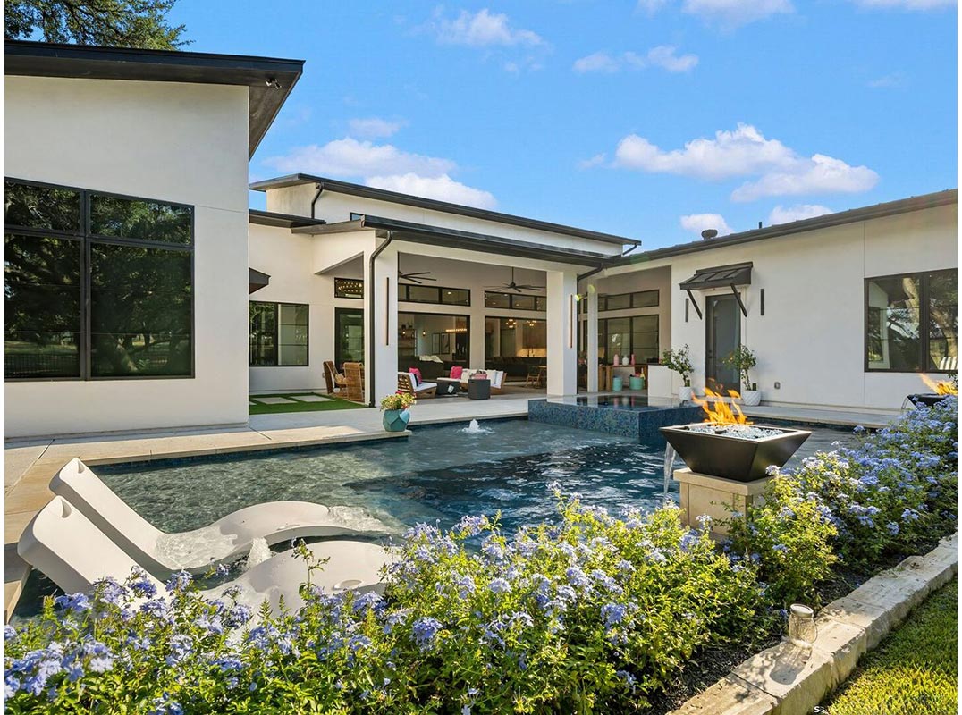 Belle Oaks Ranch -- Exquisite And Custom-Built